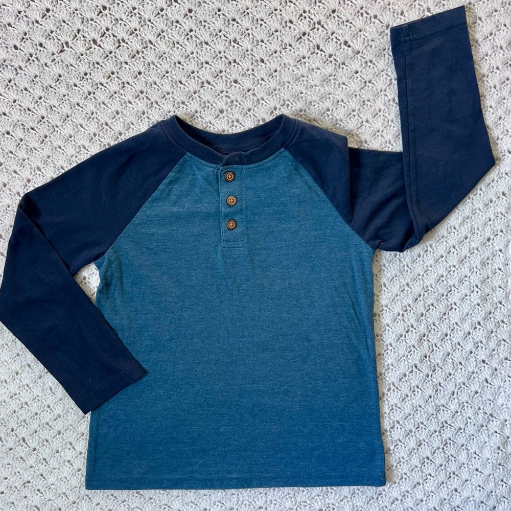 🤩 3 for 15 💲 Jumping Beans long sleeve colorblock Henley tee Size 6